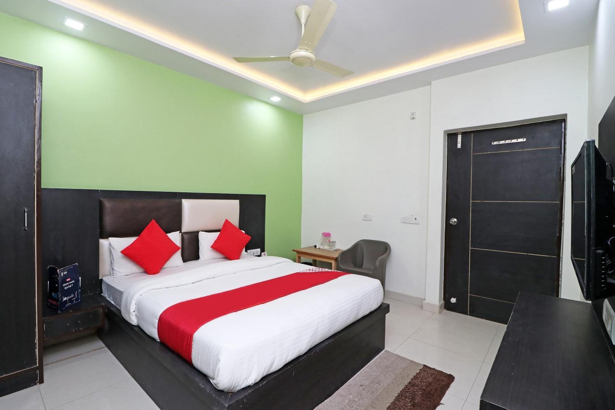 Oyo Hotel The Orient Tree Agra  Exterior foto