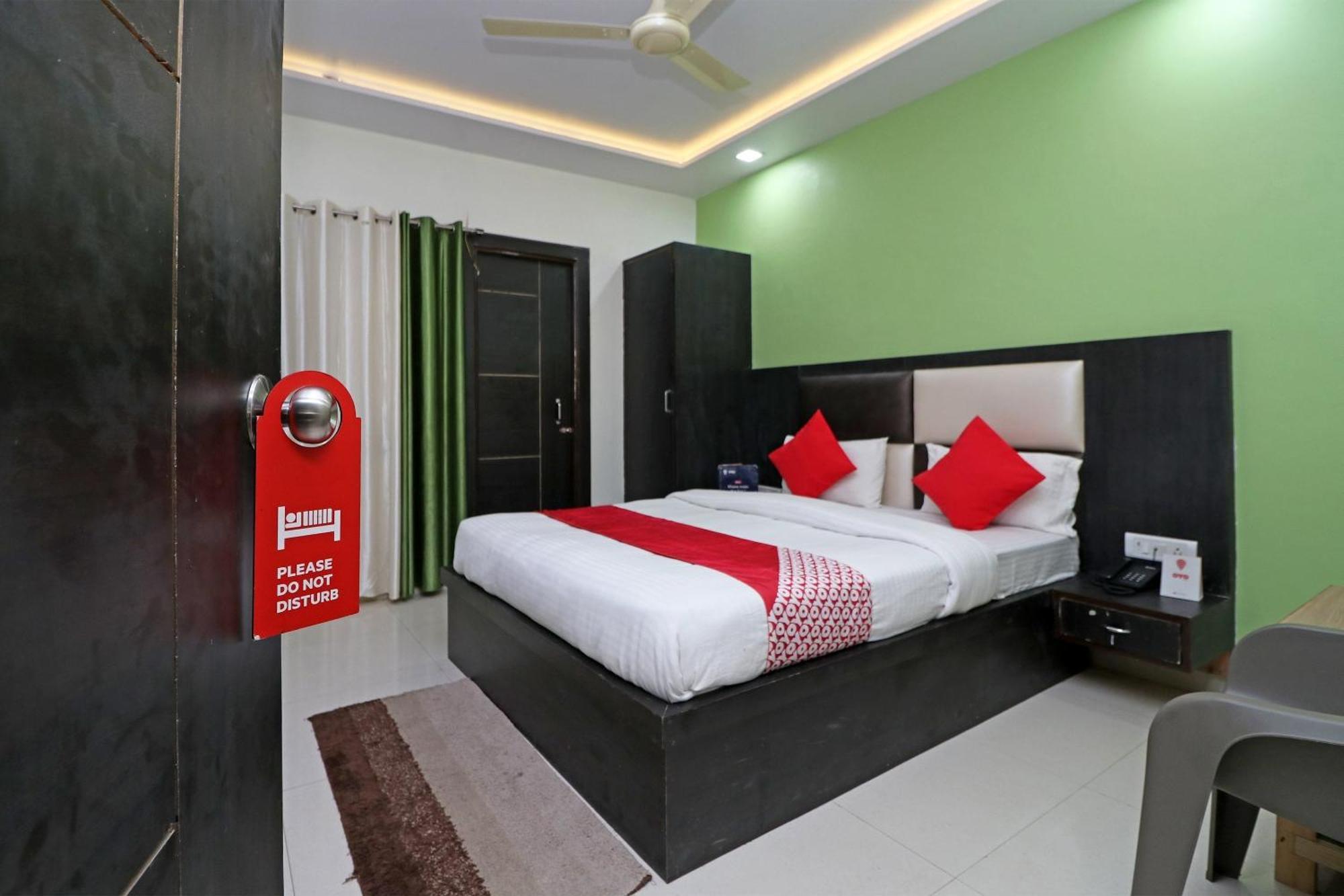 Oyo Hotel The Orient Tree Agra  Exterior foto